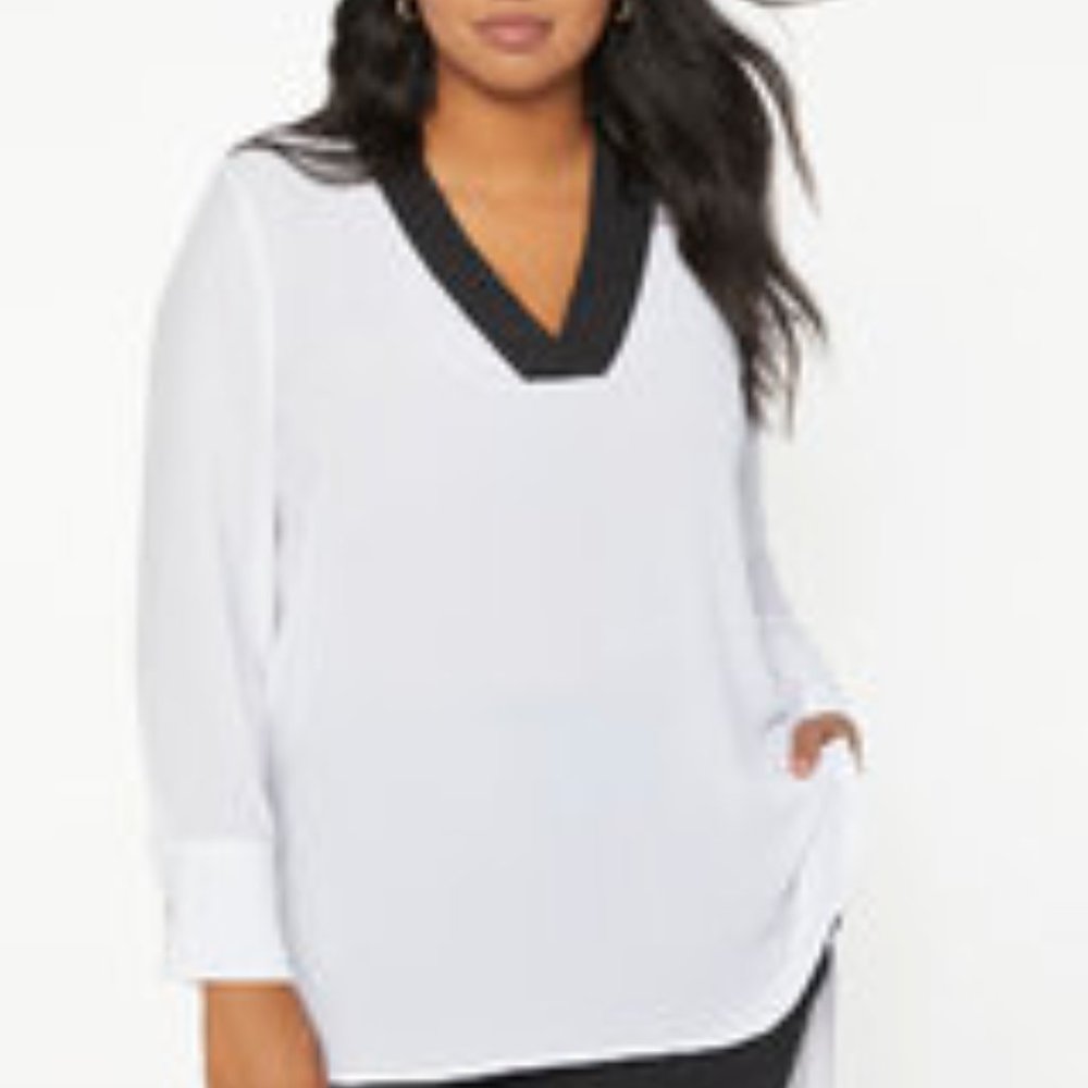 Elloquii Easy V Neck Tunic